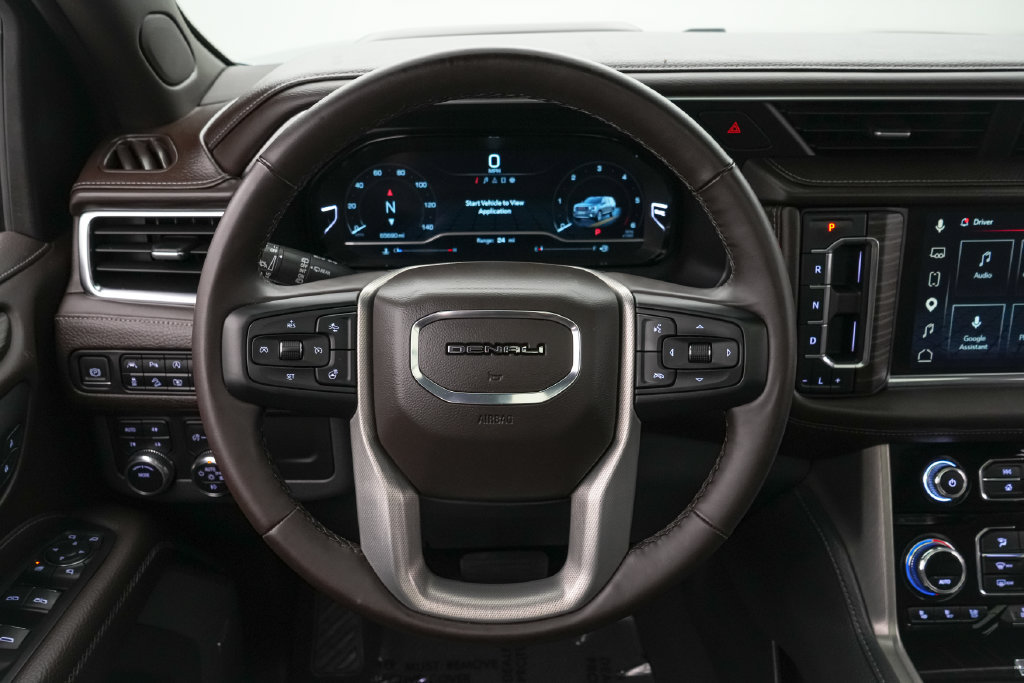 Used 2023 GMC Yukon Denali AWD/4WD image 17