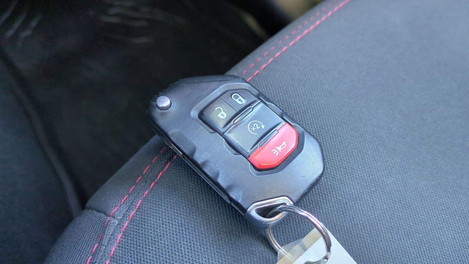 Used 2022 Jeep Wrangler Unlimited Rubicon w/ Dual Top Group image 40