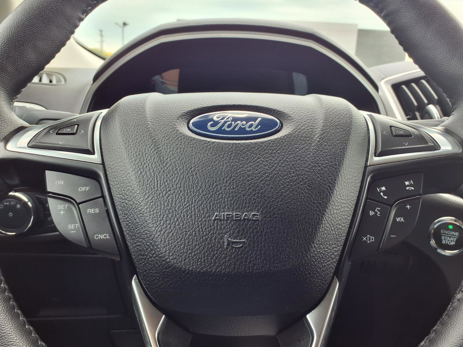 Certified 2024 Ford Edge SEL w/ Convenience Package AWD/4WD image 15