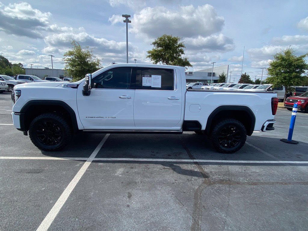 Used 2025 GMC Sierra 2500 Denali w/ Denali Reserve Package AWD/4WD image 4