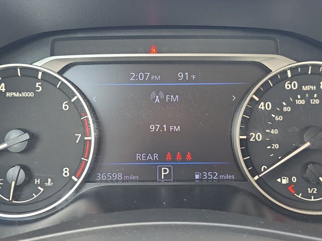 Used 2025 Nissan Altima 2.5 SV FWD image 21