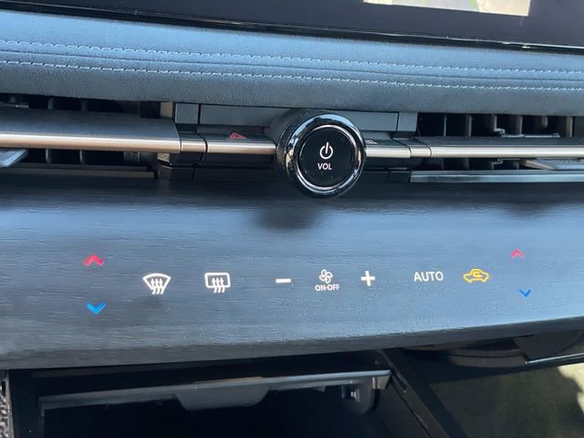 Used 2023 Nissan Ariya image 15