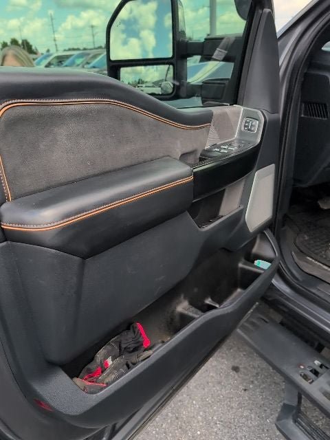 Certified 2024 Ford F250 Platinum w/ Tremor Off-Road Package AWD/4WD image 12