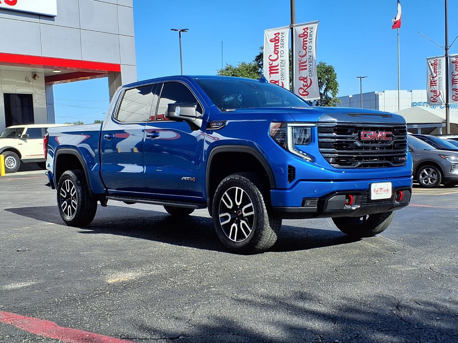 Used 2024 GMC Sierra 1500 AT4 w/ Technology Package AWD/4WD image 4