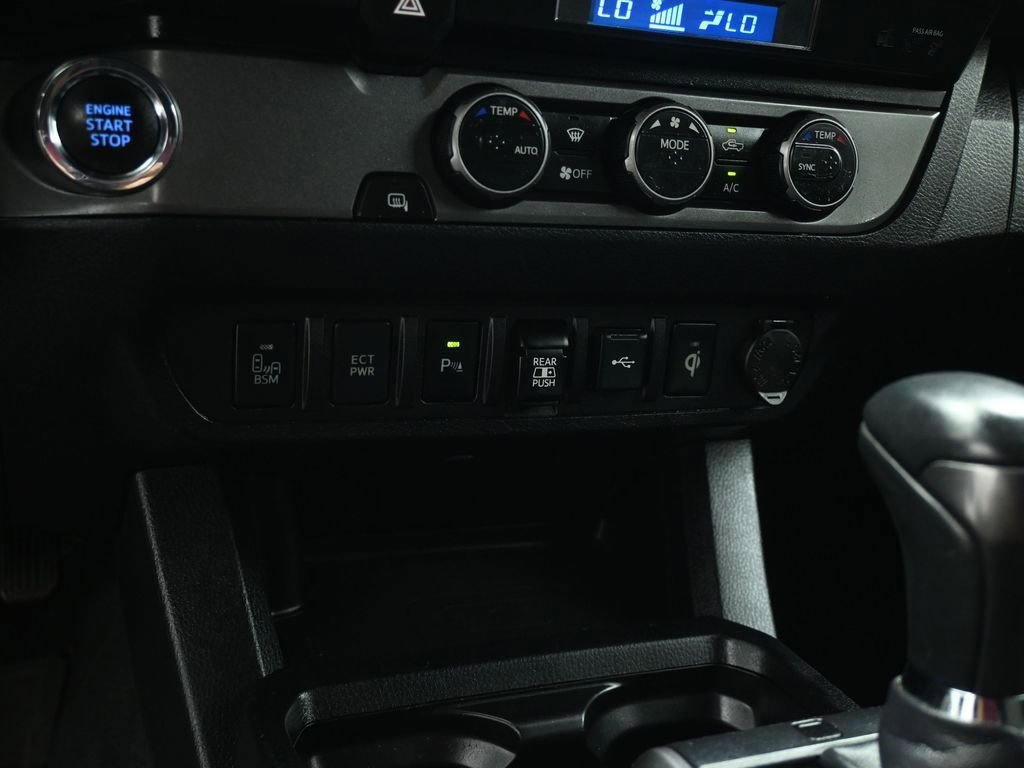 Used 2021 Toyota Tacoma TRD Sport w/ Technology Package image 34