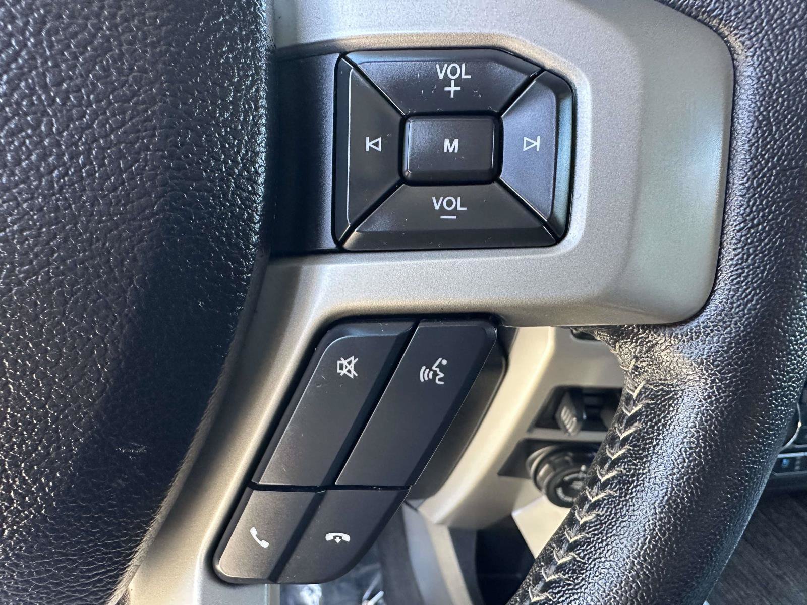 Certified 2020 Ford F350 Lariat w/ Lariat Ultimate Package AWD/4WD image 13