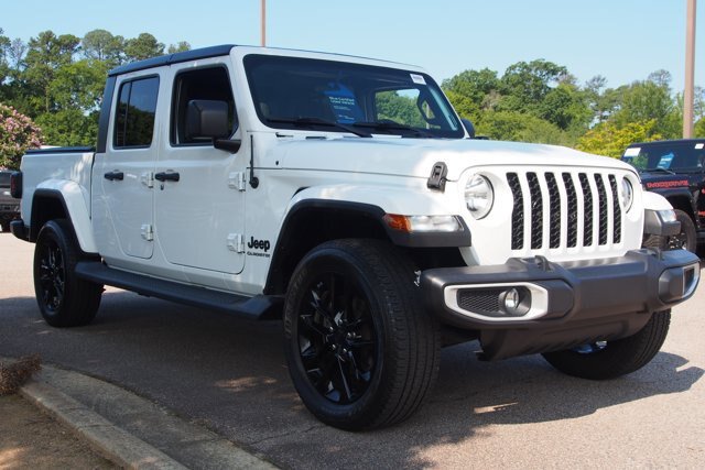 Used 2021 Jeep Gladiator Sport AWD/4WD image 1