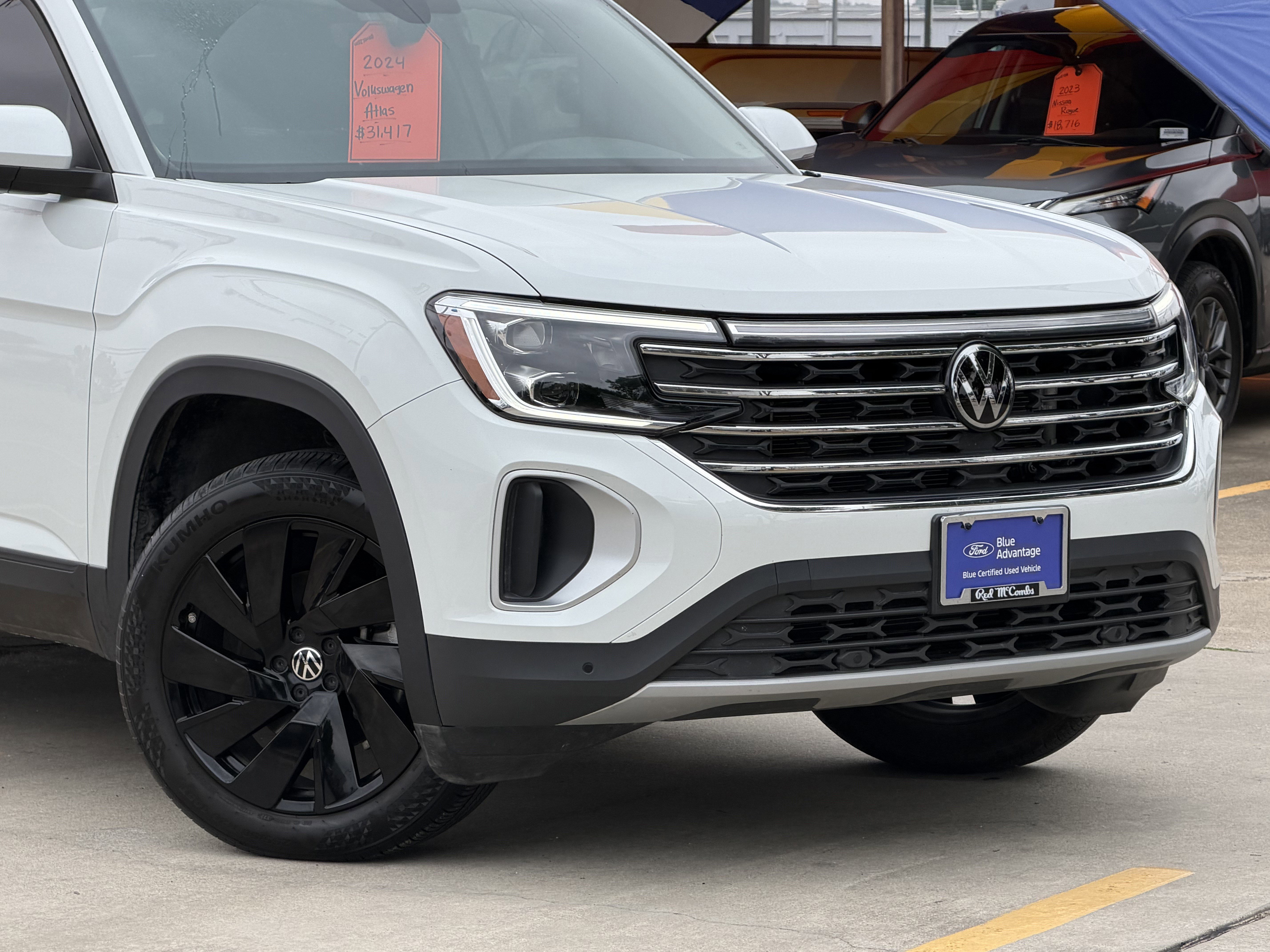 Used 2024 Volkswagen Atlas SE FWD image 2