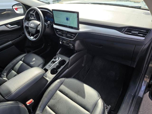 Certified 2025 Ford Escape Platinum AWD/4WD image 16