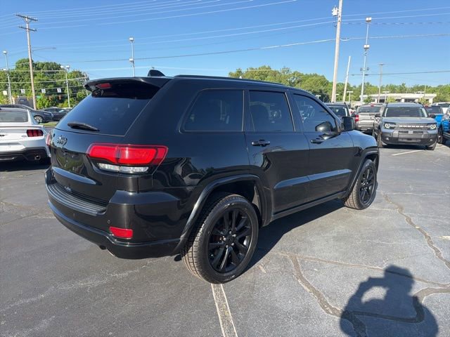 Used 2019 Jeep Grand Cherokee Altitude AWD/4WD image 7