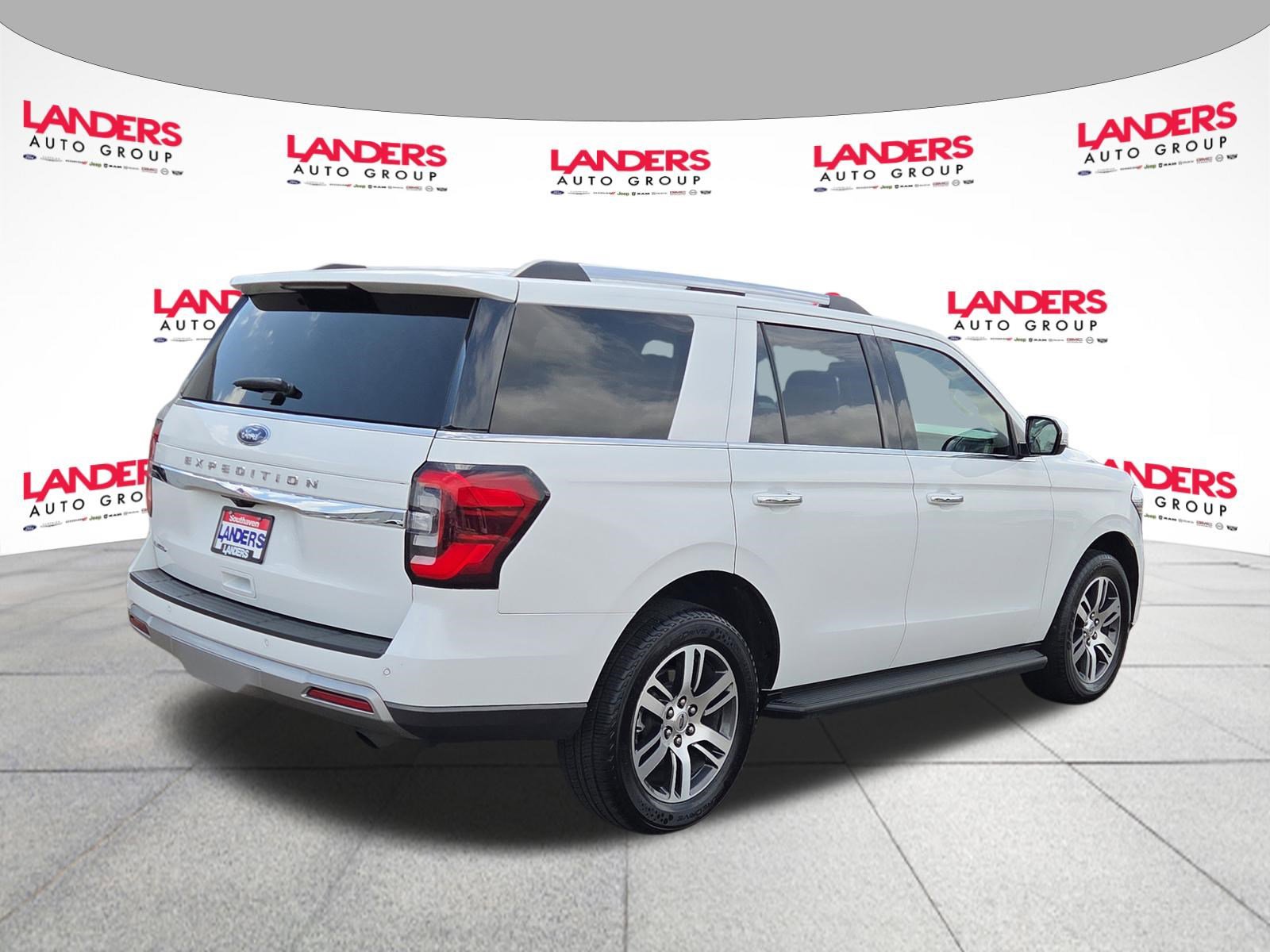 Certified 2024 Ford Expedition Limited RWD image 3