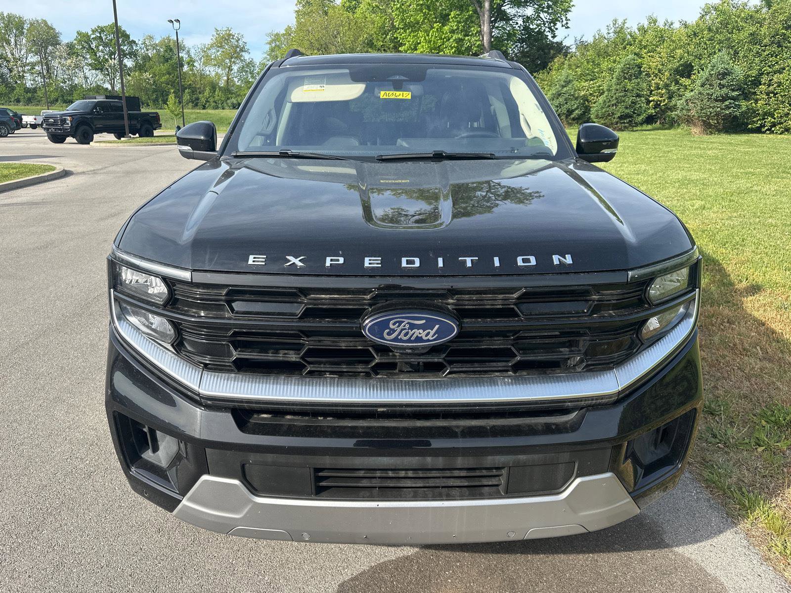 Certified 2025 Ford Expedition Max Platinum AWD/4WD image 2