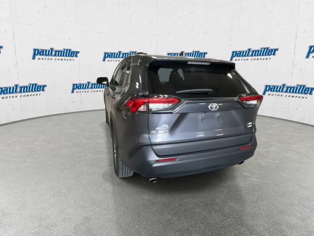Used 2022 Toyota RAV4 XLE AWD/4WD image 9