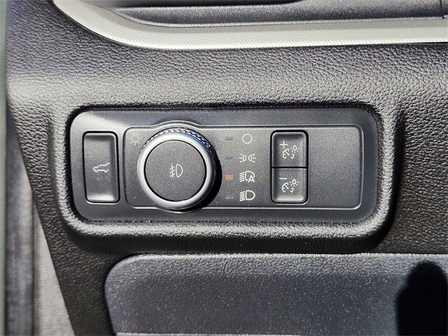 Certified 2022 Ford Explorer XLT w/ Equipment Group 202A image 25