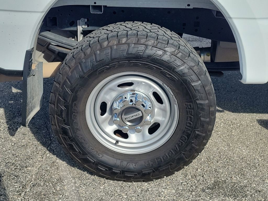 Certified 2024 Ford F250 XL w/ XL Chrome Package AWD/4WD image 6
