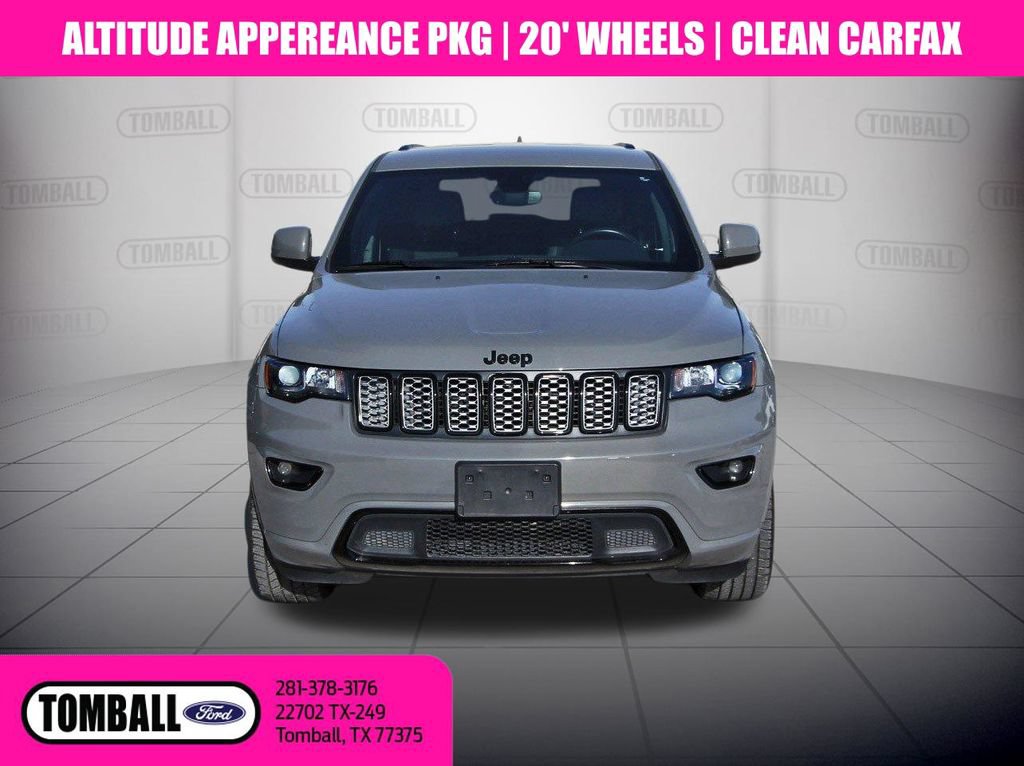 Used 2022 Jeep Grand Cherokee Laredo X RWD image 2
