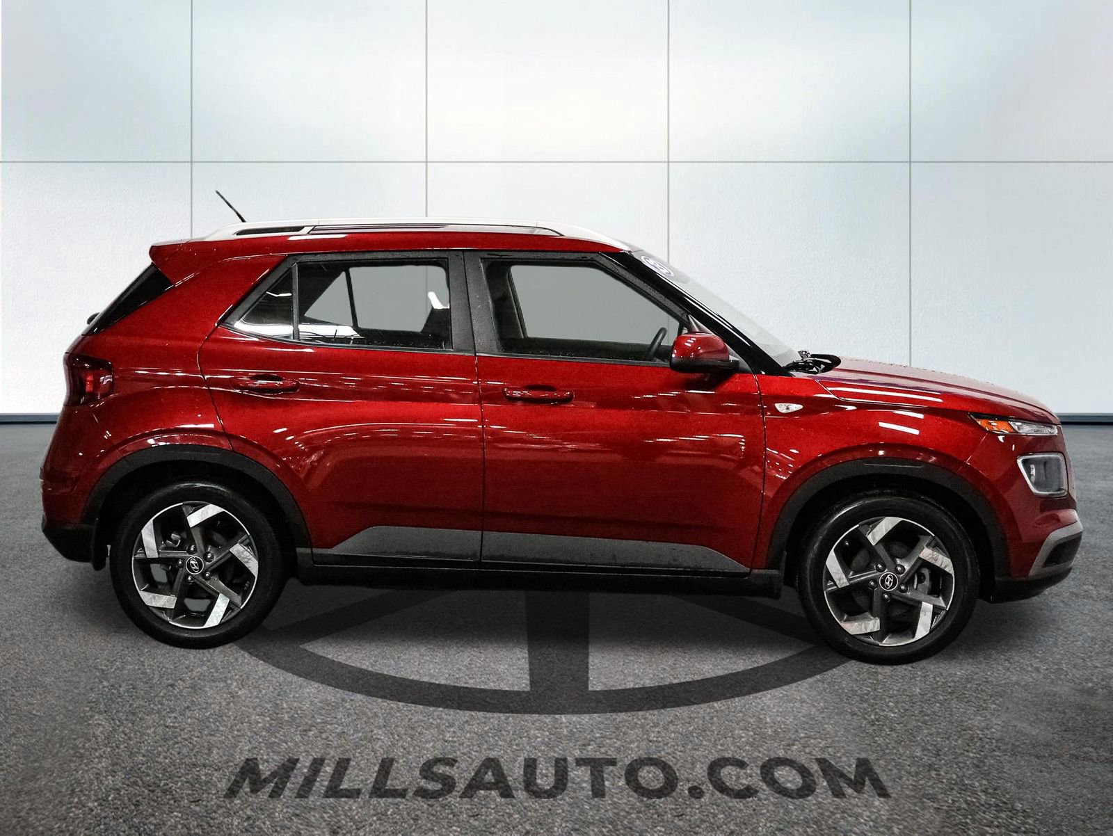 Used 2023 Hyundai Venue Limited w/ Cargo Package image 3