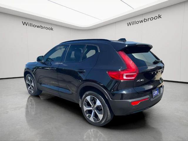 Used 2024 Volvo XC40 B5 Core AWD/4WD image 3