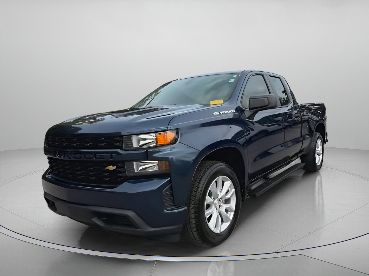 Used 2019 Chevrolet Silverado 1500 Custom w/ Custom Convenience Package image 3