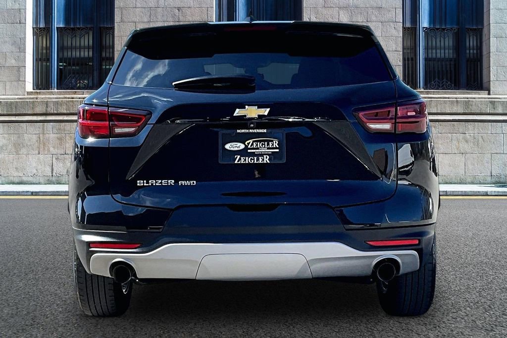 Used 2023 Chevrolet Blazer LT w/ Driver Confidence Package image 4