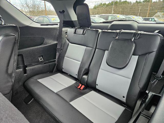 Certified 2024 Ford Explorer XLT w/ Equipment Group 202A image 10