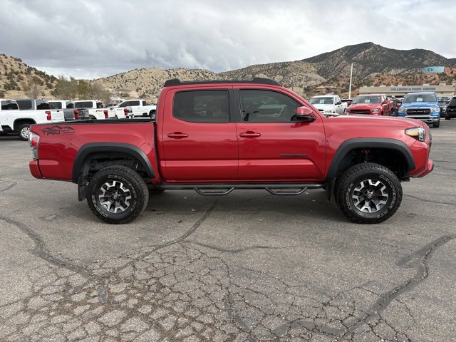 Used 2020 Toyota Tacoma TRD Off-Road image 2