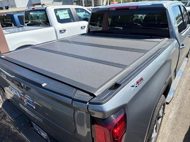 Used 2024 GMC Sierra 1500 SLT w/ SLT Premium Plus Package AWD/4WD image 7