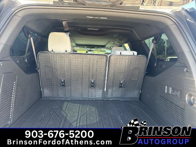 Used 2025 Chevrolet Suburban Premier w/ Sun And Tow Package AWD/4WD image 9