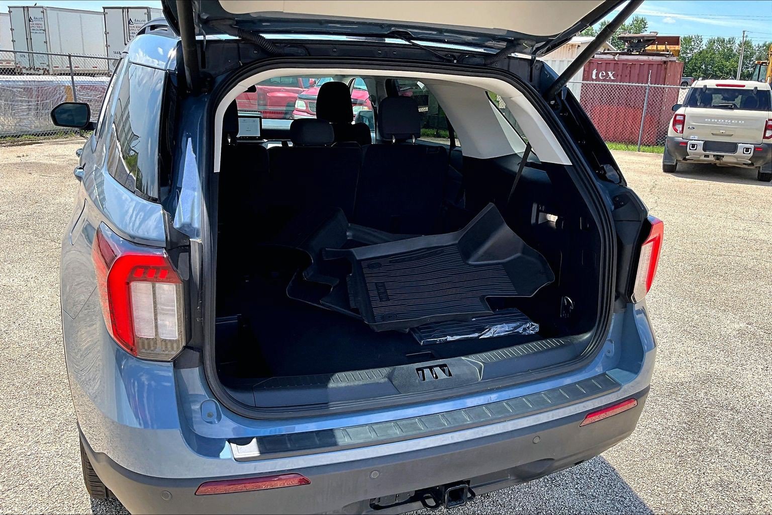 Certified 2025 Ford Explorer Active AWD/4WD image 20