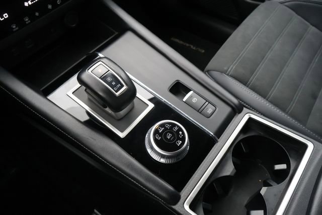 Used 2024 Mitsubishi Outlander SE image 35