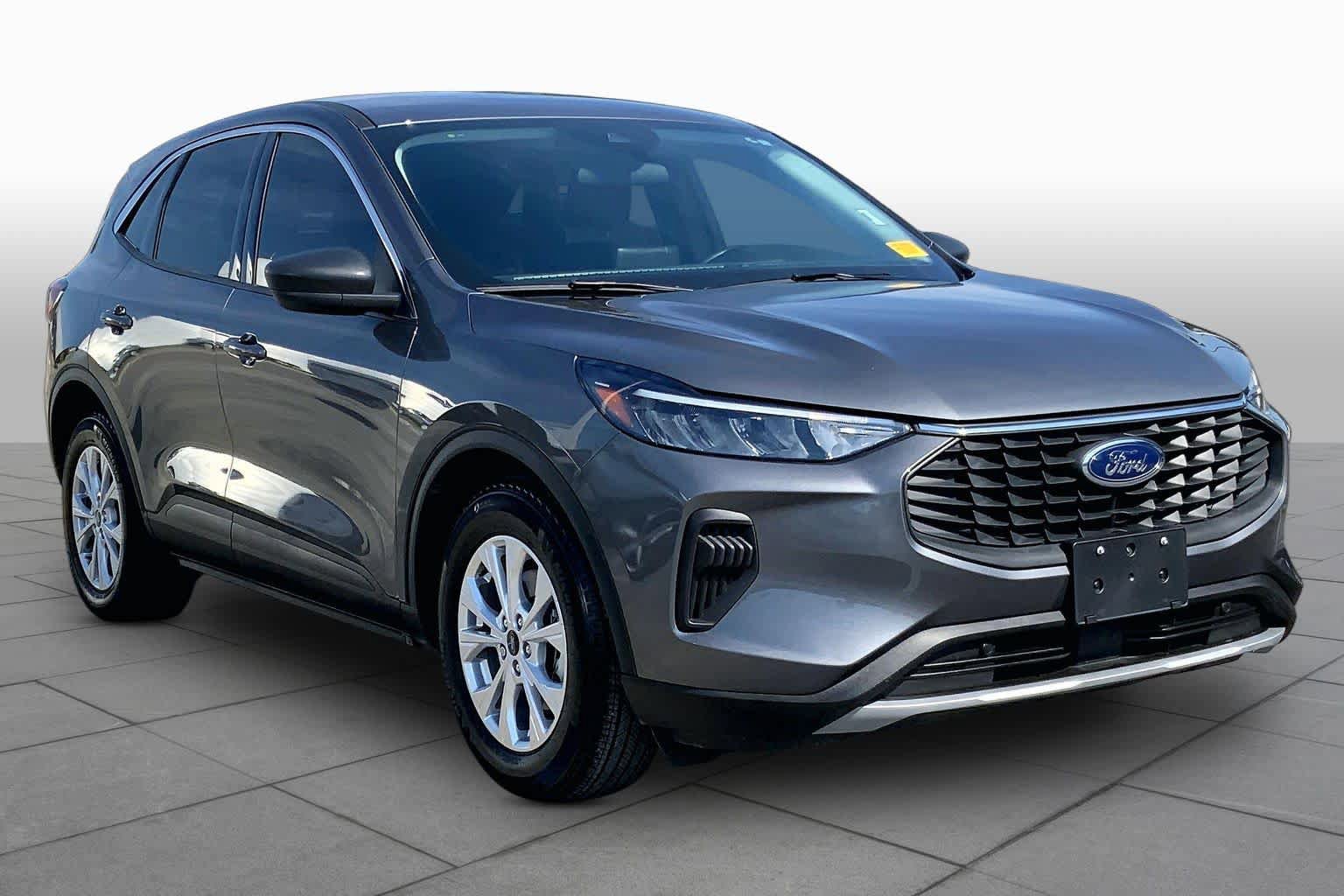 Certified 2023 Ford Escape Active FWD image 3