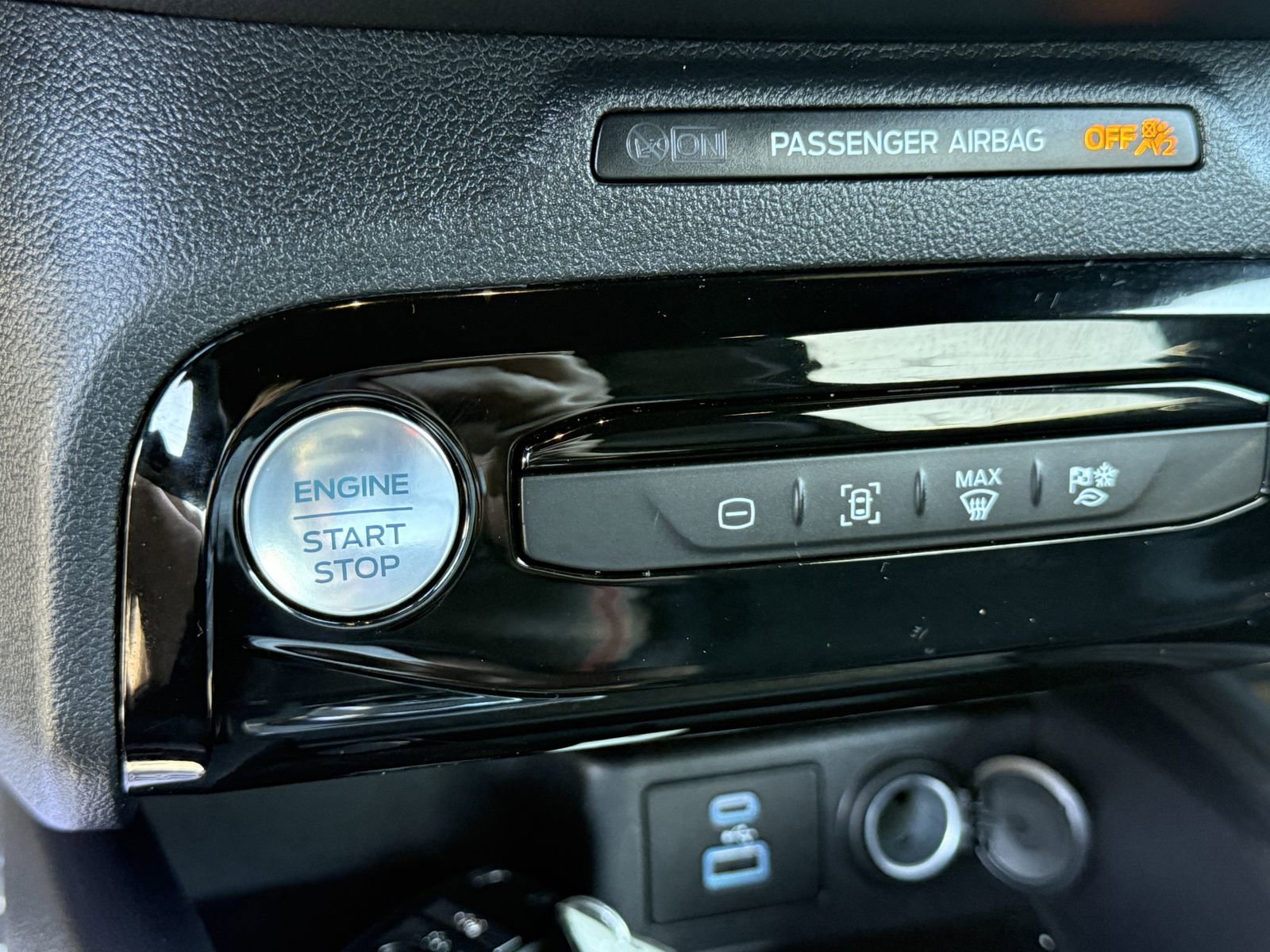 Certified 2023 Ford Escape ST-Line w/ Equipment Group 301A image 32