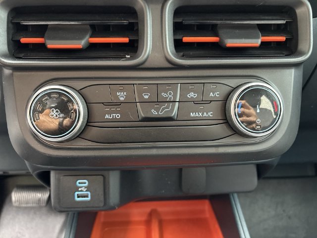 Certified 2023 Ford Maverick XLT w/ Equipment Group 300A Standard AWD/4WD image 18