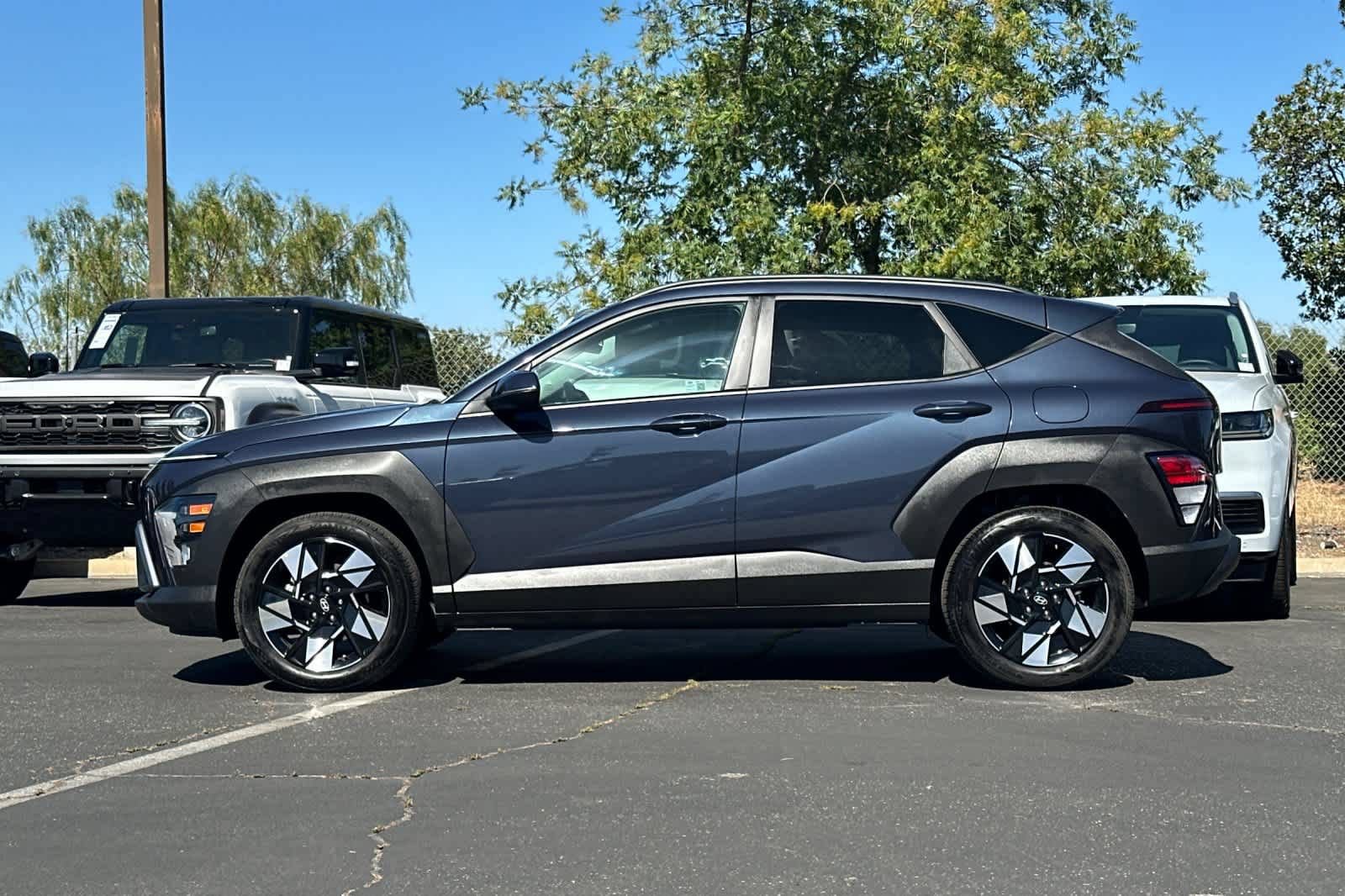 Used 2025 Hyundai Kona SEL FWD image 6