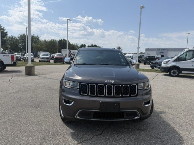 Used 2017 Jeep Grand Cherokee Limited AWD/4WD image 2