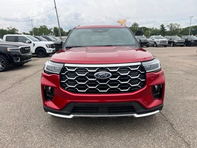 Certified 2025 Ford Explorer Platinum AWD/4WD image 2