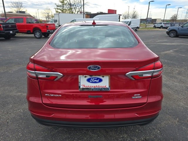 Certified 2020 Ford Fusion SE image 3