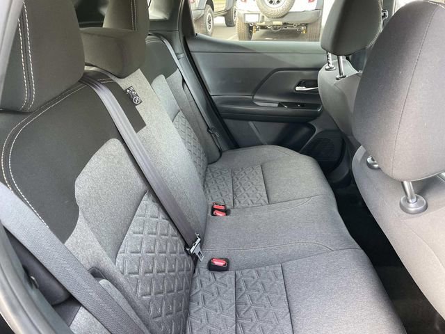 Used 2025 Nissan Kicks SV FWD image 32