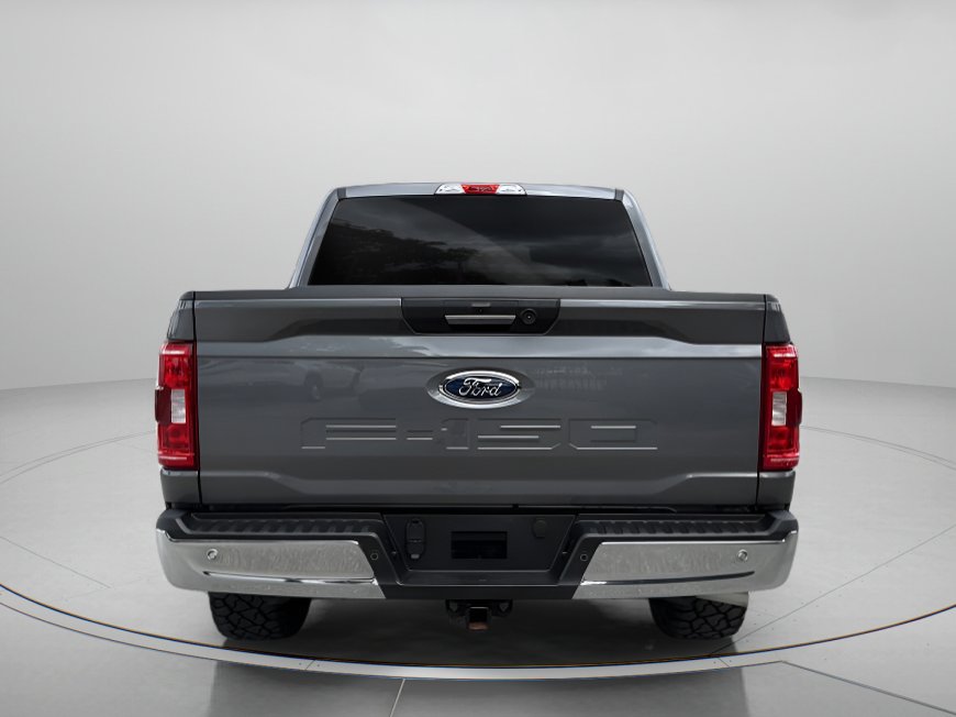 Certified 2022 Ford F150 XLT w/ Equipment Group 301A Mid RWD image 4