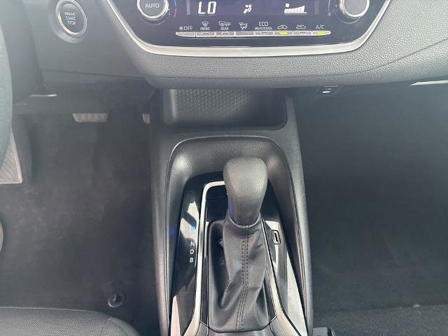 Used 2024 Toyota Corolla LE w/ LE Convenience Package FWD image 23