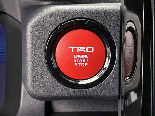 Used 2025 Toyota 4Runner TRD Off-Road Premium AWD/4WD image 32