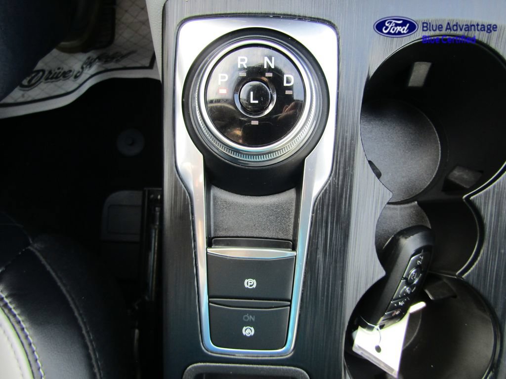 Certified 2025 Ford Escape SE FWD image 16