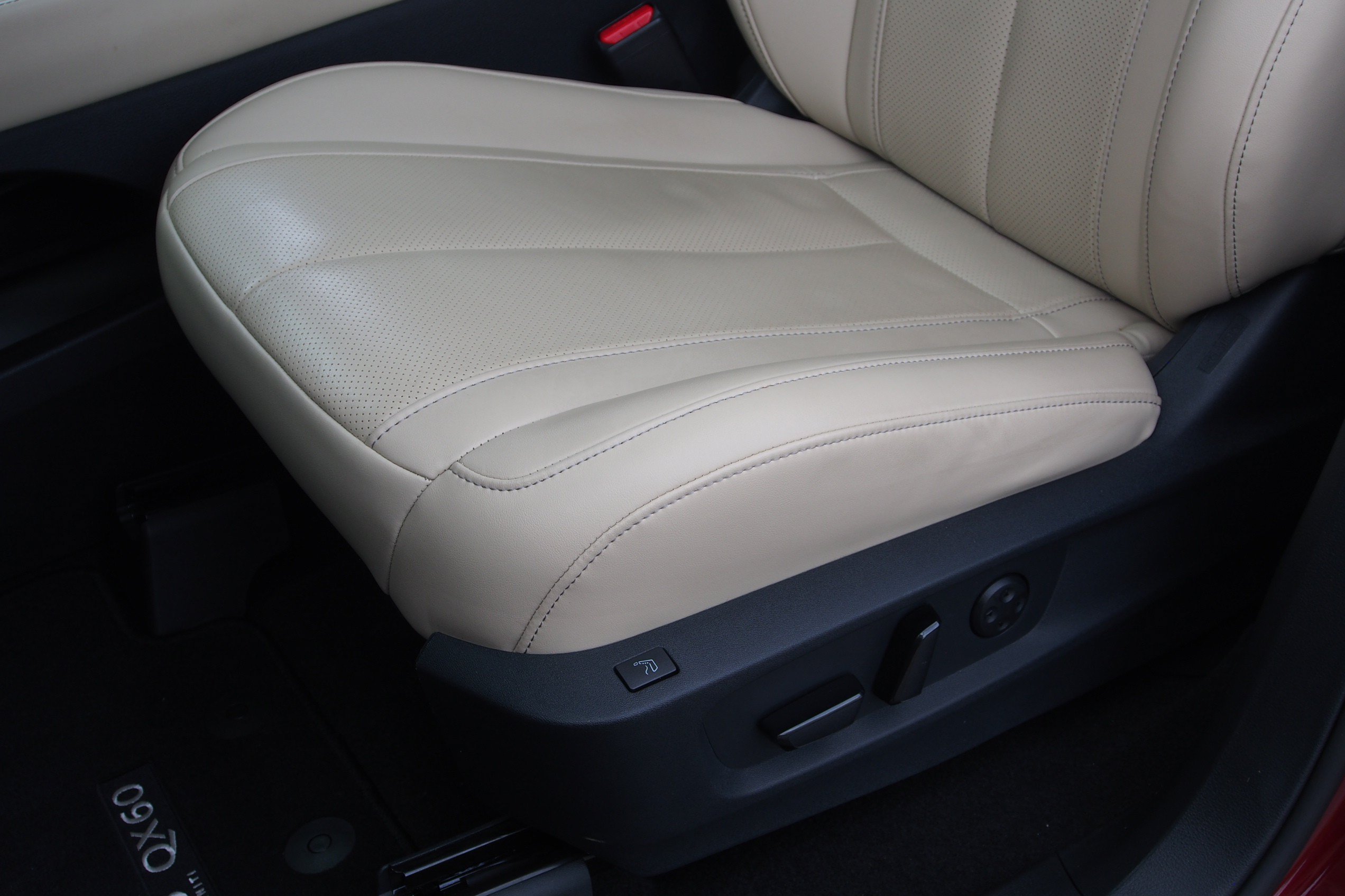 Used 2023 INFINITI QX60 Sensory w/ Cargo Package AWD/4WD image 24