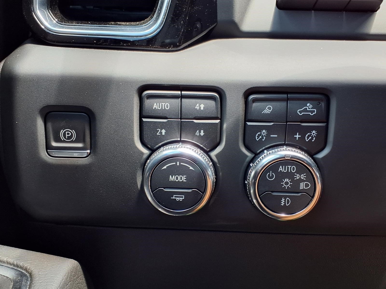 Used 2024 GMC Sierra 1500 Denali w/ Denali Reserve Package AWD/4WD image 24