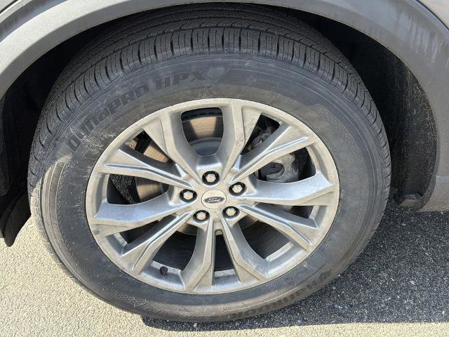 Certified 2022 Ford Explorer XLT w/ Equipment Group 202A image 33