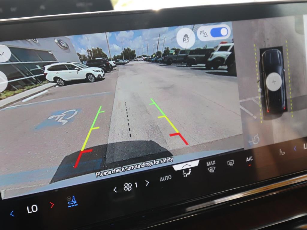 Certified 2025 Ford Expedition King Ranch image 11