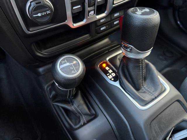 Used 2025 Jeep Wrangler Unlimited Sport AWD/4WD image 23