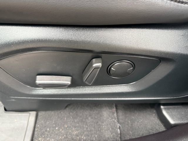 Certified 2022 Ford Explorer XLT w/ Equipment Group 202A image 22