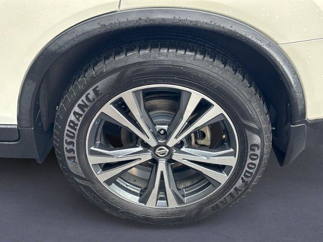 Used 2019 Nissan Rogue SV w/ Sun & Sound Touring Package FWD image 10