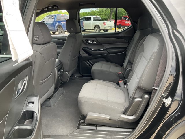 Used 2023 Chevrolet Traverse LT FWD image 9